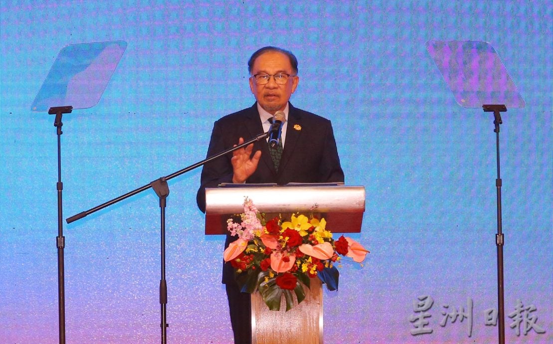 中总工商宴会/ 安华:马中双方是互惠互利,不存在被榨取利益的说法 大马和中国是真正的朋友