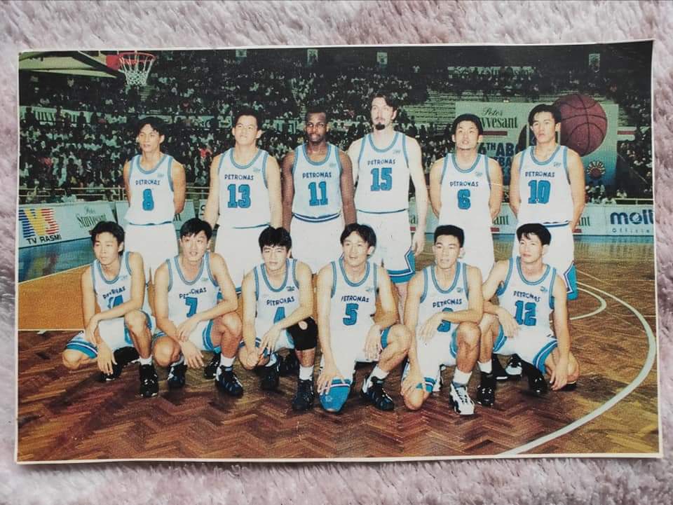 亚冠男篮赛|25年助国油夺季 如今率金群利出征 费老帅延续未完成使命