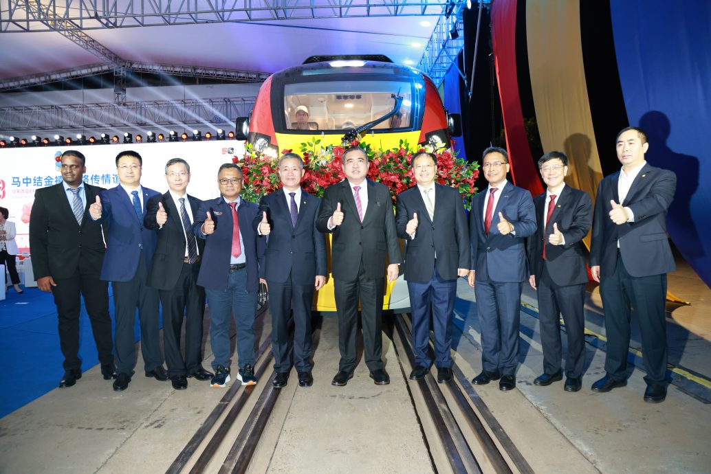 交通部收到金马士至新山ETS首组列车