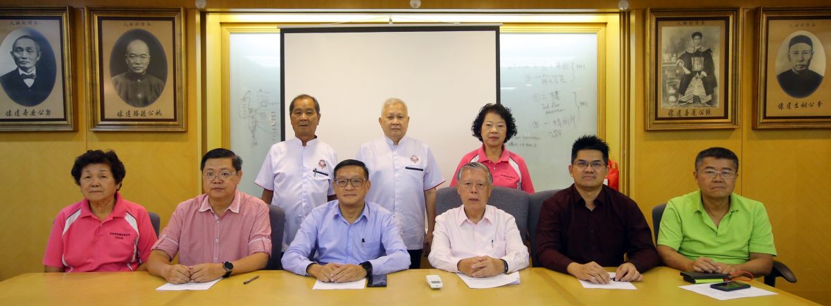 全国-马来西亚嘉应属会联合会捐助梅州洪灾乡亲