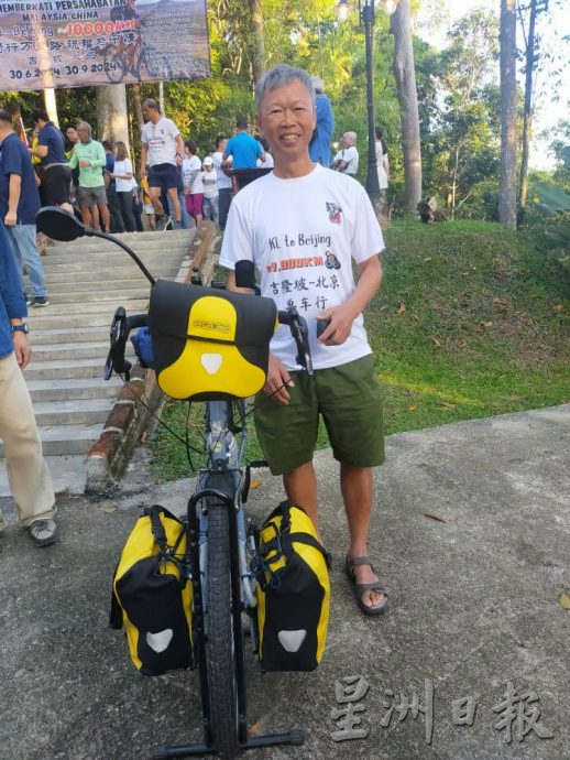 张贞明和丁春光骑行万里展现马中情