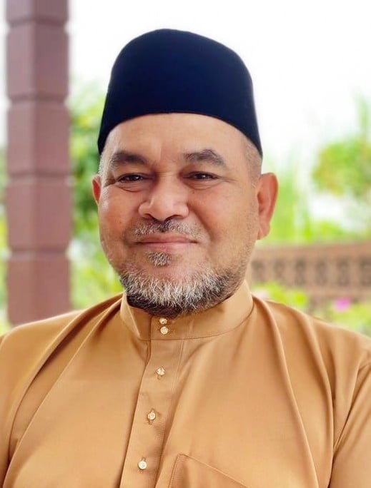 全国:诚信党吉兰丹州署理主席仄依布拉欣调侃,能吉里议席悬空进而造成补选是一场闹剧。