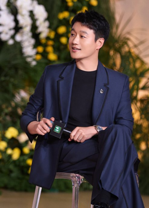 刘亦菲新剧吻戏密集 ​2集与彭冠英亲了15次