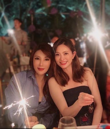 刘真49岁冥诞 闺蜜泪诉想念:最惆怅的季节