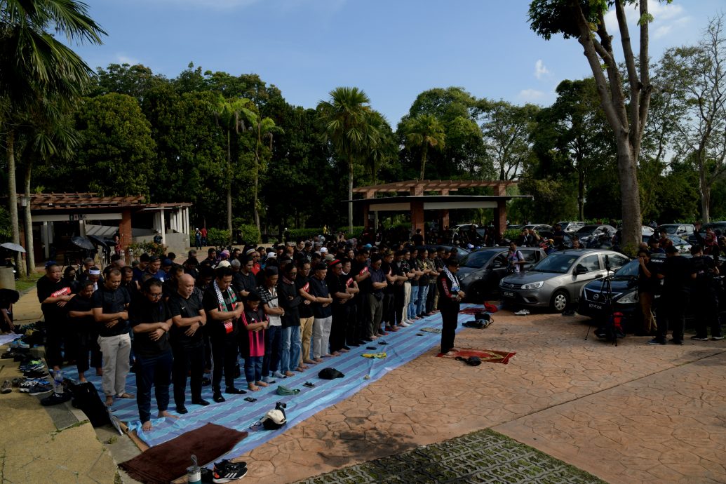 取代//反首相集会如期举行·号召人:这是给首相的警告信