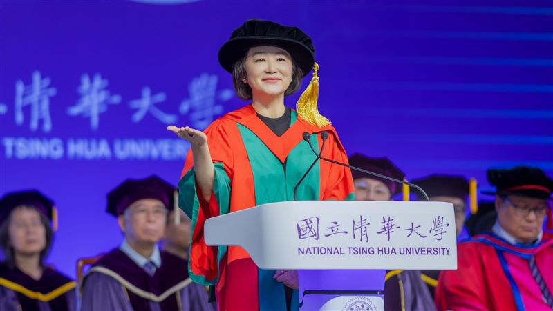 受邀清大致词引争议 林青霞高情商回应被赞翻