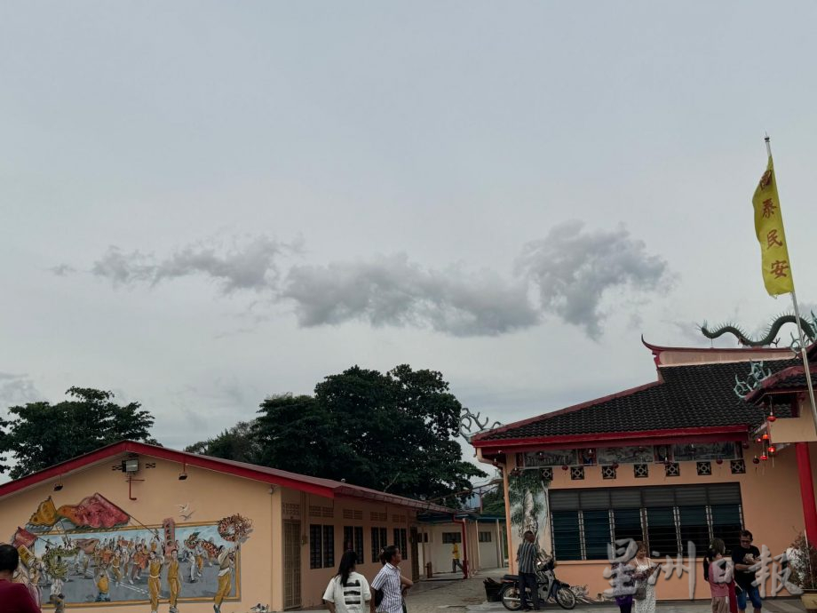 台湾客家𪹚龙隆重登场 龙舞翻腾引爆全场