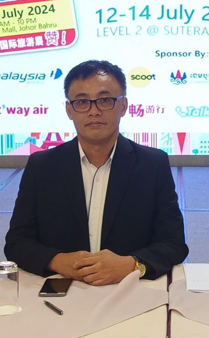 国:新闻:考虑让旅巴可享柴油津贴 柔华人旅游业公会:也载本地人