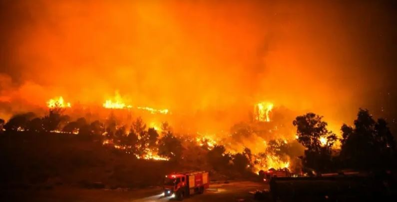 土耳其野火 达达尼尔海峡航运短暂中断