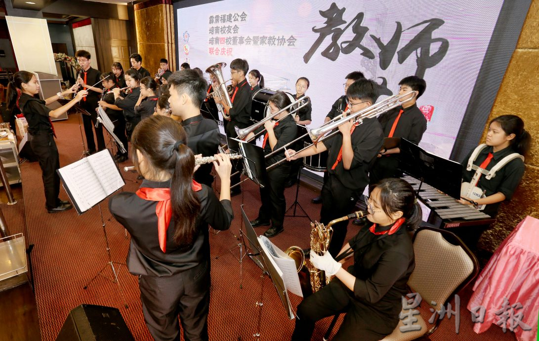 培南四校有300教师逾4000学生 培养激发学生飞得更高