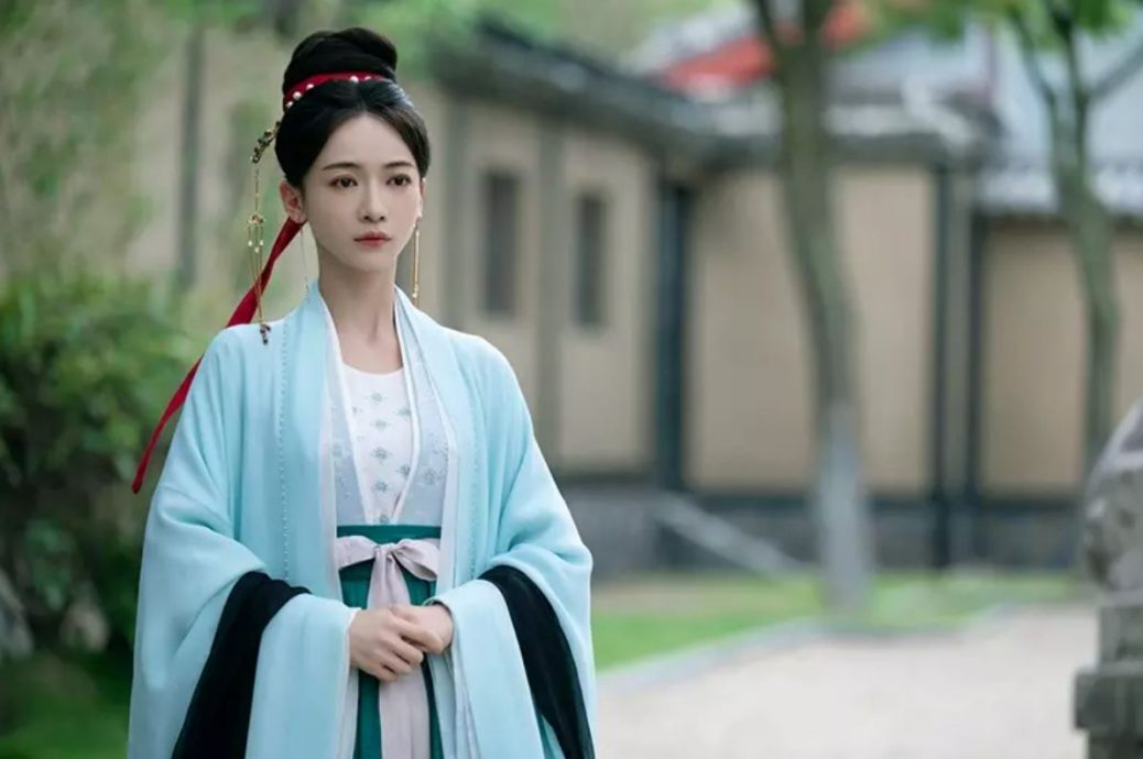 墨雨云间｜​复仇新剧助女性抒压 吴谨言获封“乳腺保护侠”