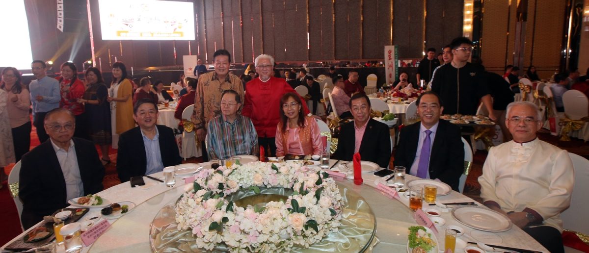 大都会封底/本报95周年报庆KL区晚宴(画页)/14图