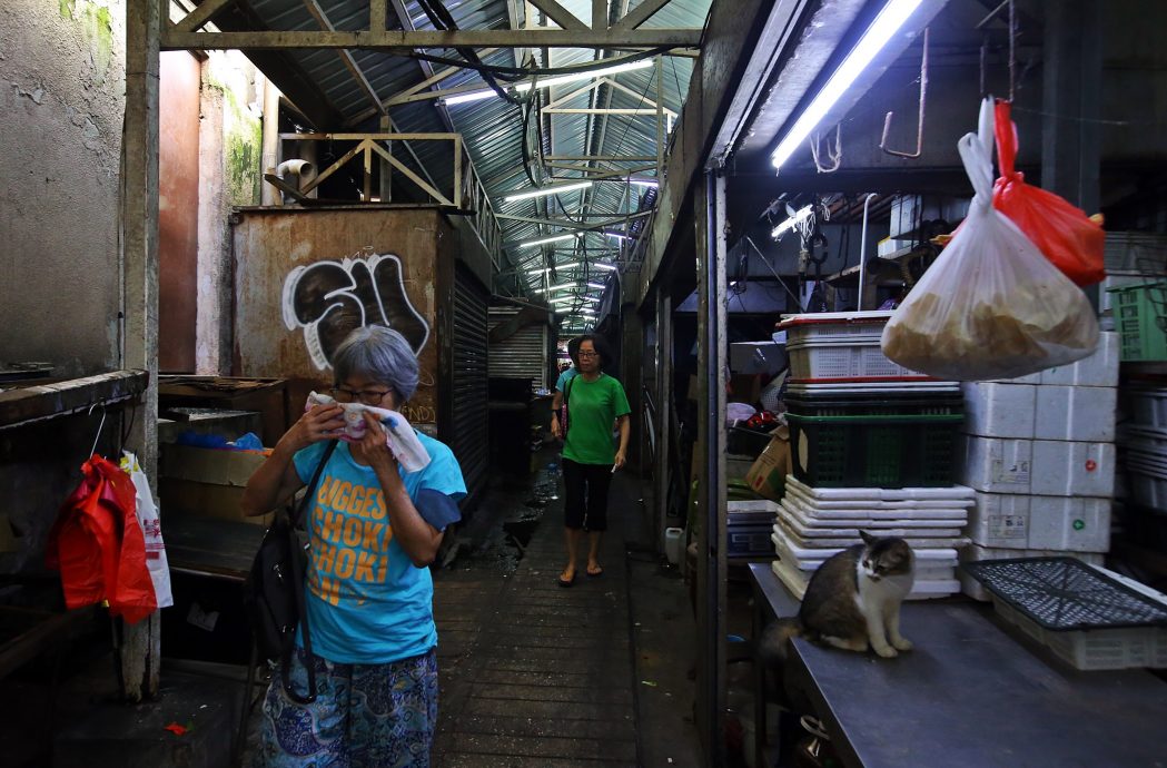 大都会封面/李霖泰菜市场提升工程未开展/10图