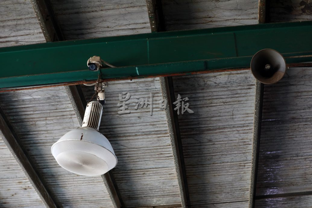 大都会封面/隆批发公市出现“丐帮”/10图