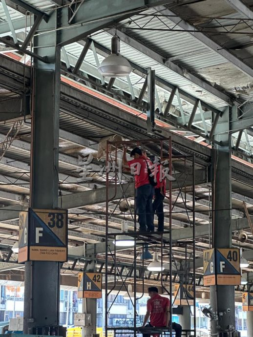 大都会封面/隆批发公市出现“丐帮”/10图