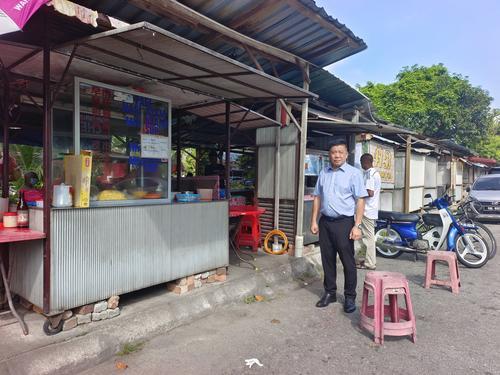 大都会/小贩市政厅盼市政厅翻新摊位