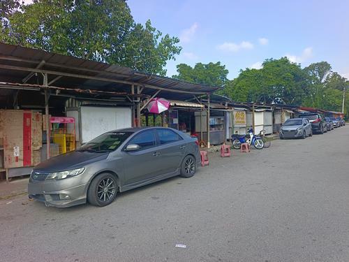 大都会/小贩市政厅盼市政厅翻新摊位