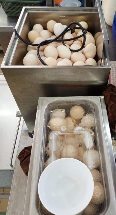 大都会(版3头)/鸡蛋降价3分作用不大