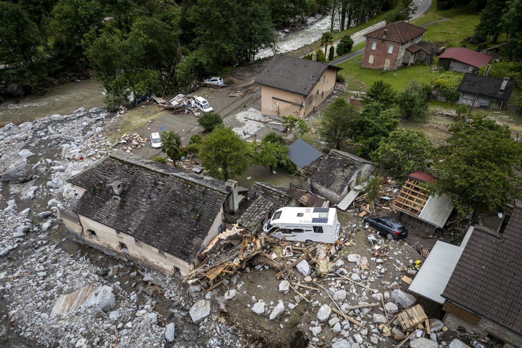 天下事 主文 中国暴雨预警最高级别