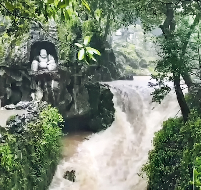 天下事 主文 中国暴雨预警最高级别