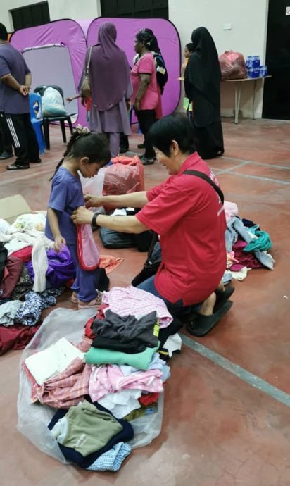 太平国州议员助甘文丁新村火灾居民每户获500令吉