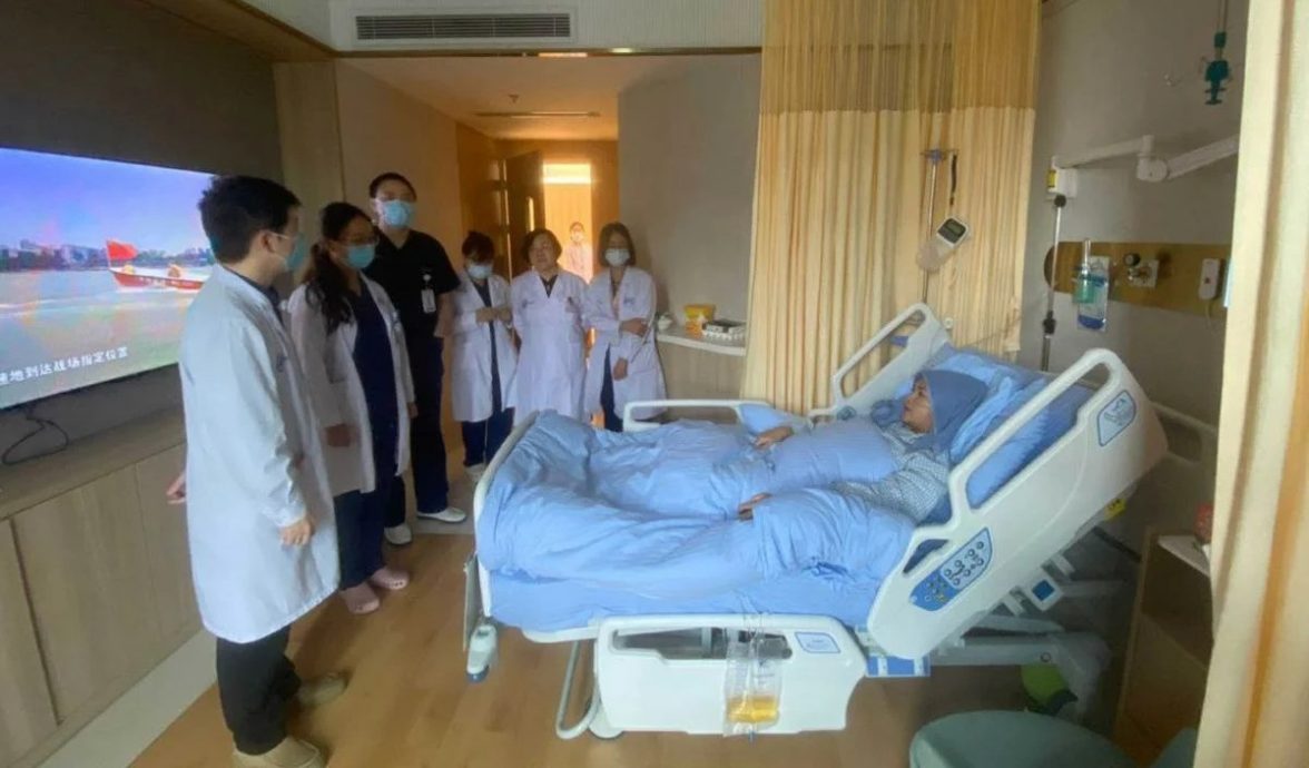 妈妈捐20%肝脏救女 获捐款赴上海完成手术 母女平安!