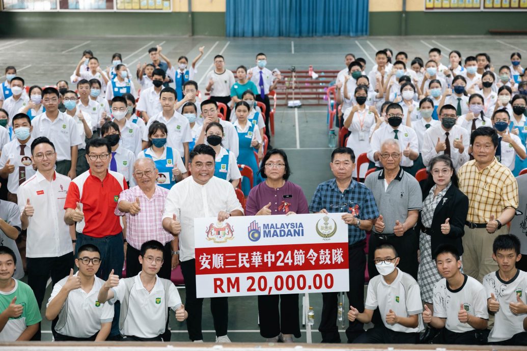 安顺火箭坚守母语教育 吴家良：安顺华校拨款屡创新高