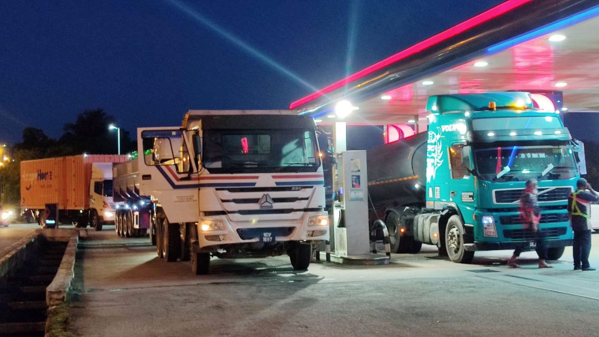 封面主文-大都会/电访柴油补贴课题/多图