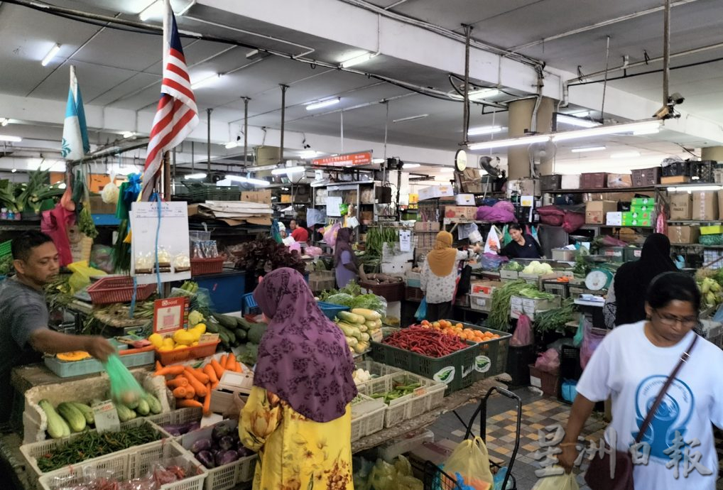 峇央峇鲁湿巴刹 装修完成小贩大赞