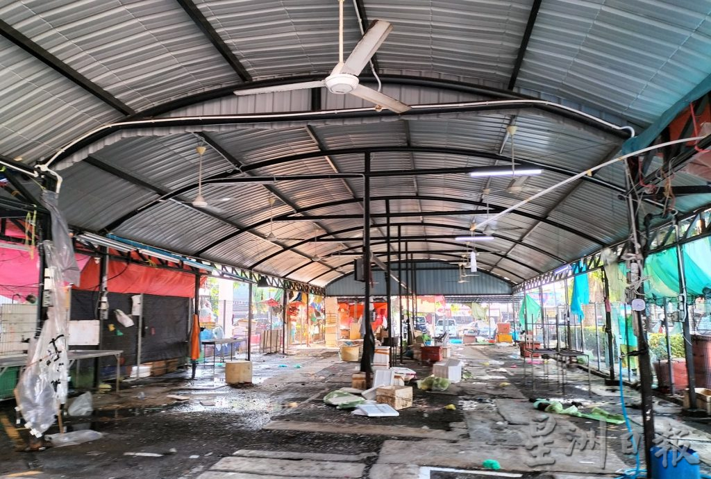 峇央峇鲁湿巴刹 装修完成小贩大赞