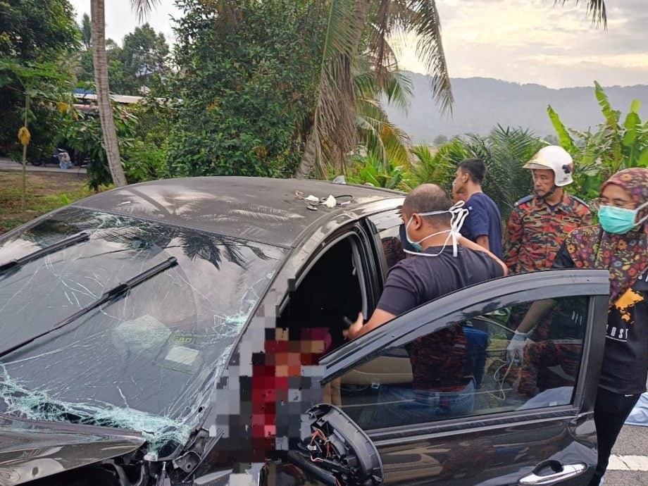 峇眼色海死亡车祸 两车碰撞 1死5伤