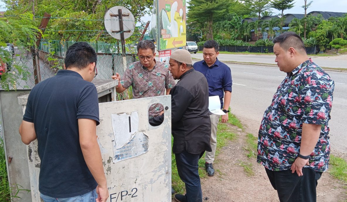 已上网（早报可头）大都会／电箱零件被偷光剩空壳，18路灯失灵道路变暗／3图