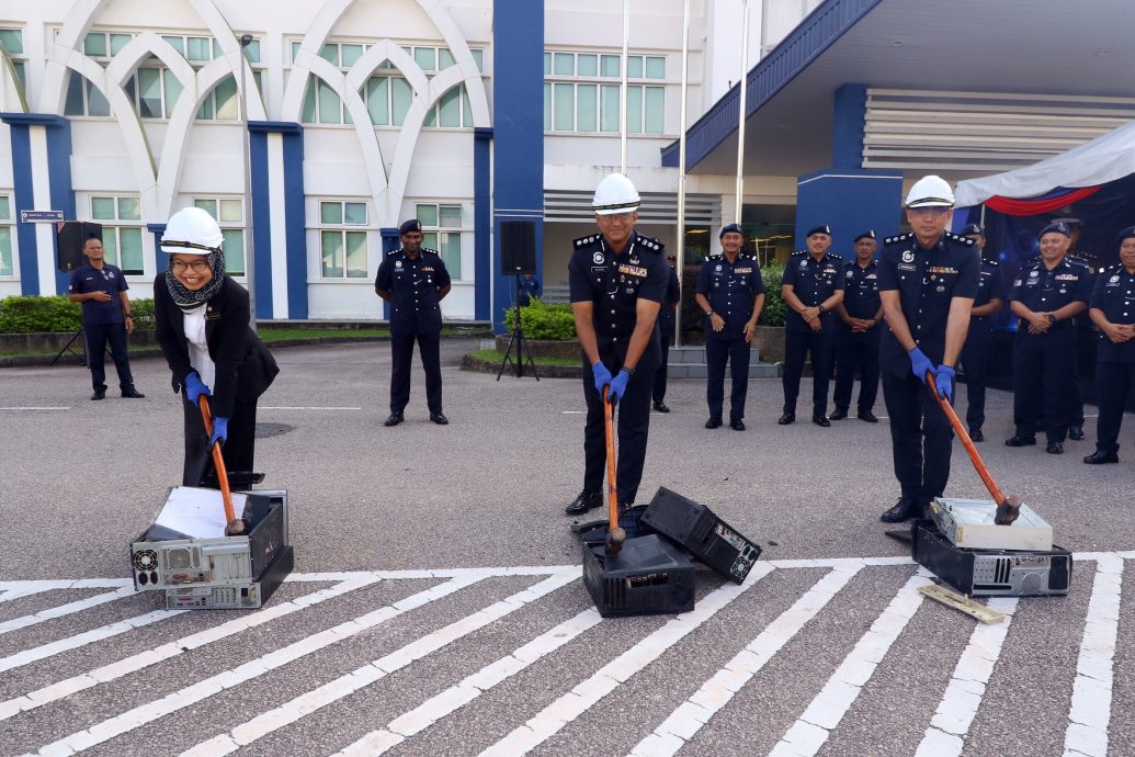 *已签发* 柔：走私烟酒和比特币挖矿机，依警区销毁42万结案证物