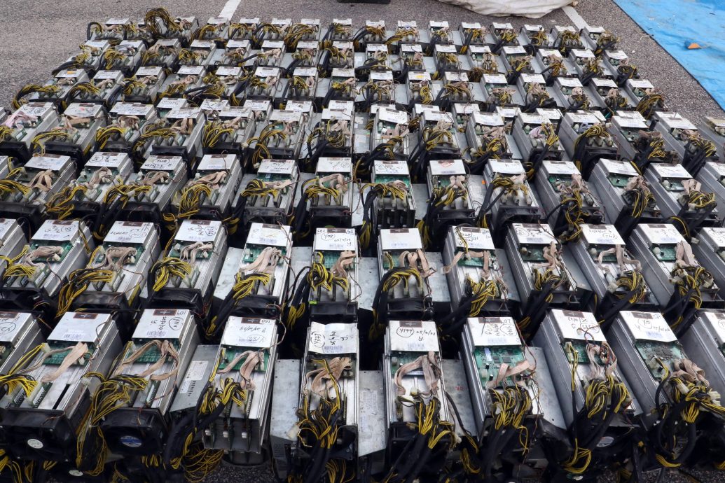 *已签发* 柔：走私烟酒和比特币挖矿机，依警区销毁42万结案证物