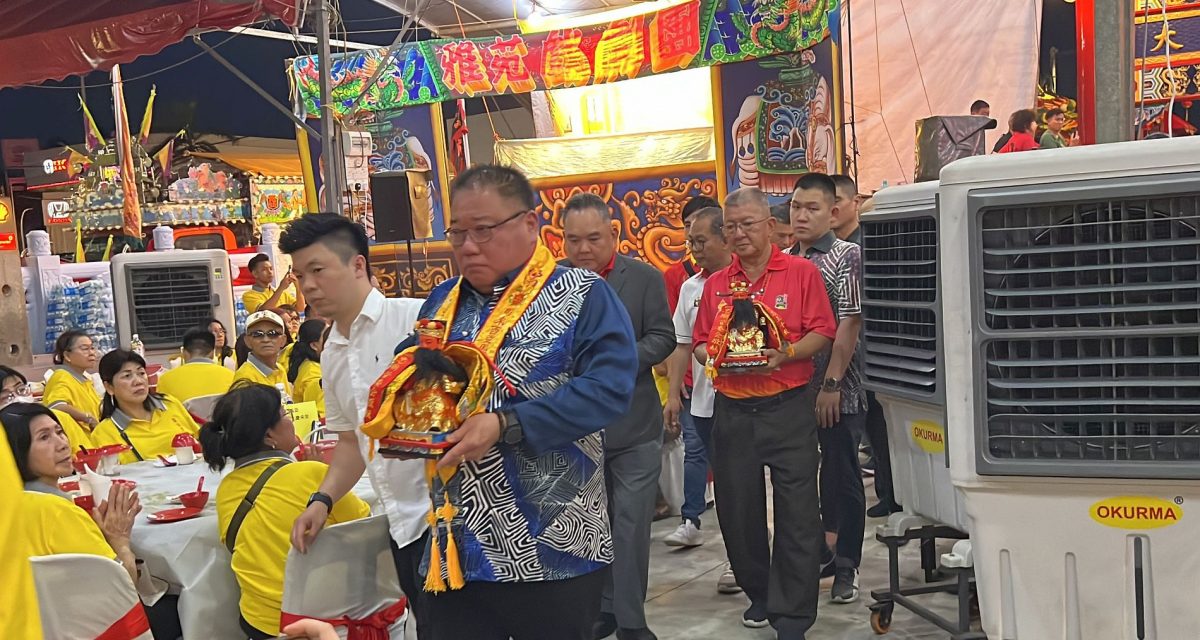 张庆信:三忠宫具潜质打造为旅游景点