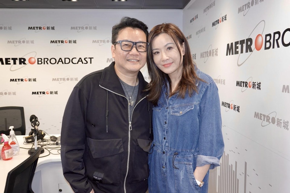 张文慈曝商演遇险 被拉下台摸光感羞辱