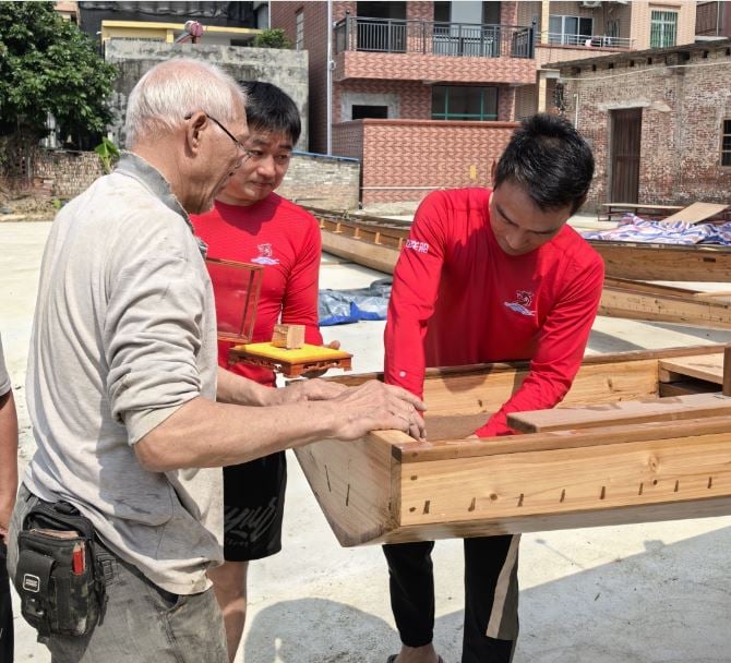 拼盘 未签∕ 中80后创业“造龙舟“ 1年营业额破330万 自曝:订单接到手软