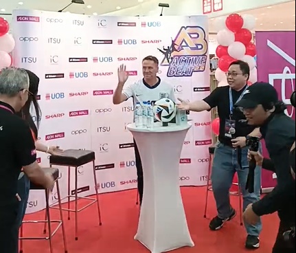 昔日追风少年大马人气不减 欧文:心中最爱还是利物浦