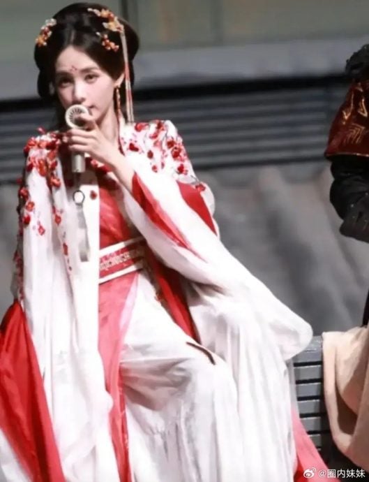 李一桐拍戏蜈蚣钻入戏服 网看吓“头皮发麻” 