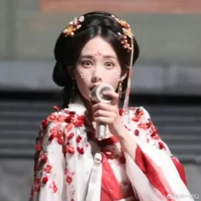 李一桐拍戏蜈蚣钻入戏服 网看吓“头皮发麻” 