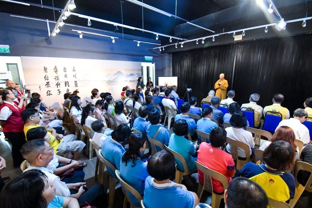 柔: 《星空云海》书画展即起举行 佛光山新马寺邀民众参观