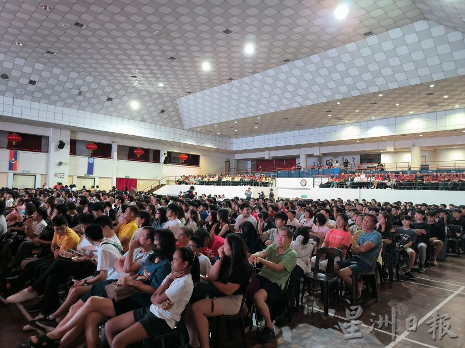 柔: 《龟来序曲》大合奏 近千人共赏音乐飨宴