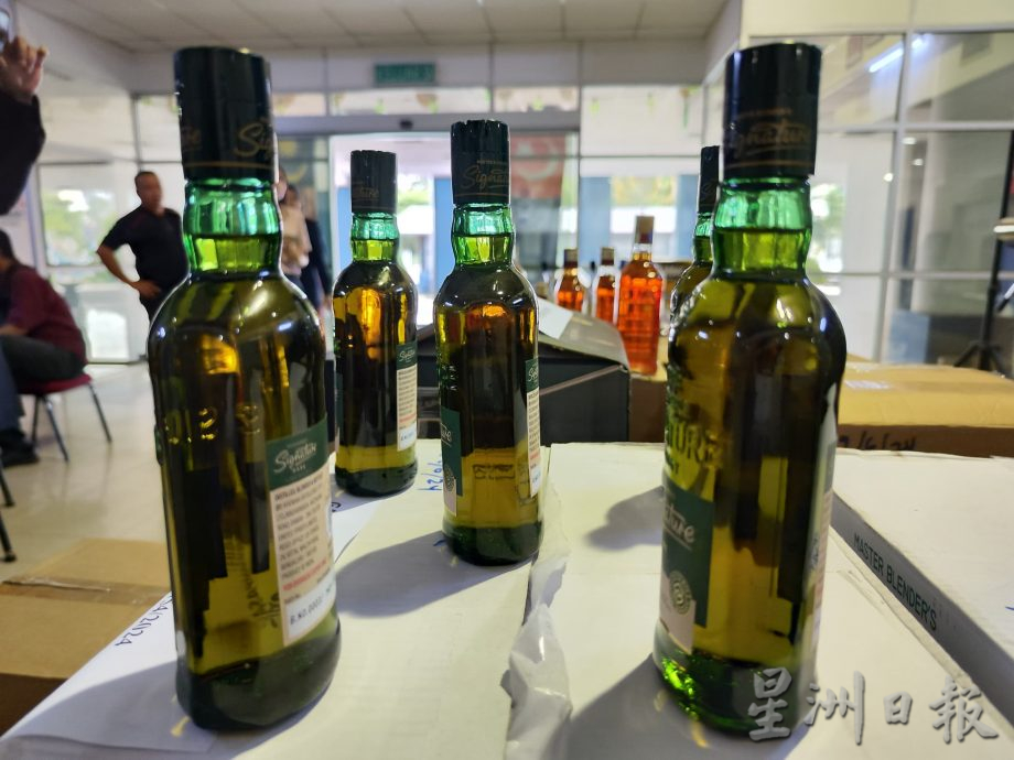 柔: 藏大批逃税酒企图贿警 前科男再度被捕