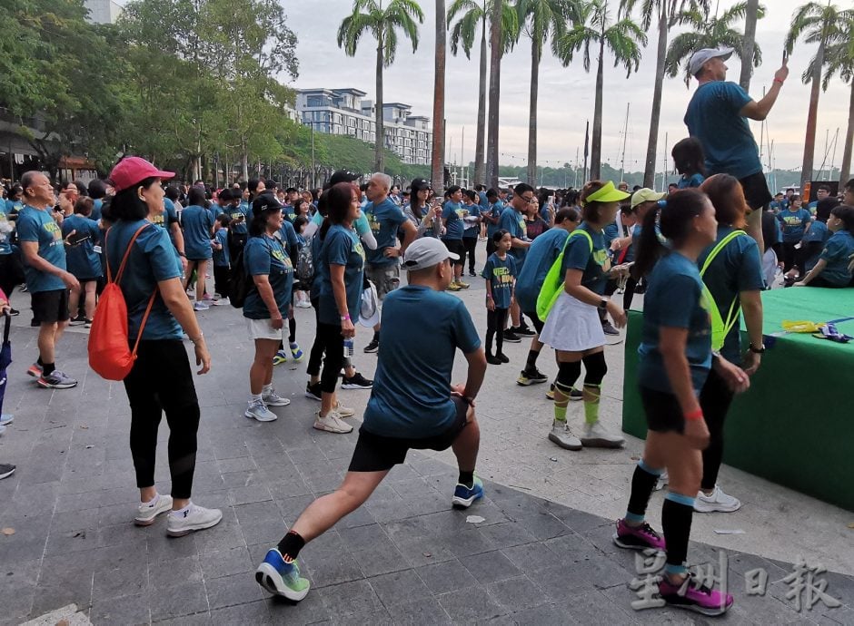 柔:“全球复蔬公益路跑VegRun” 近4000人聚公主港 为爱地球 环保 护生 跑吧!