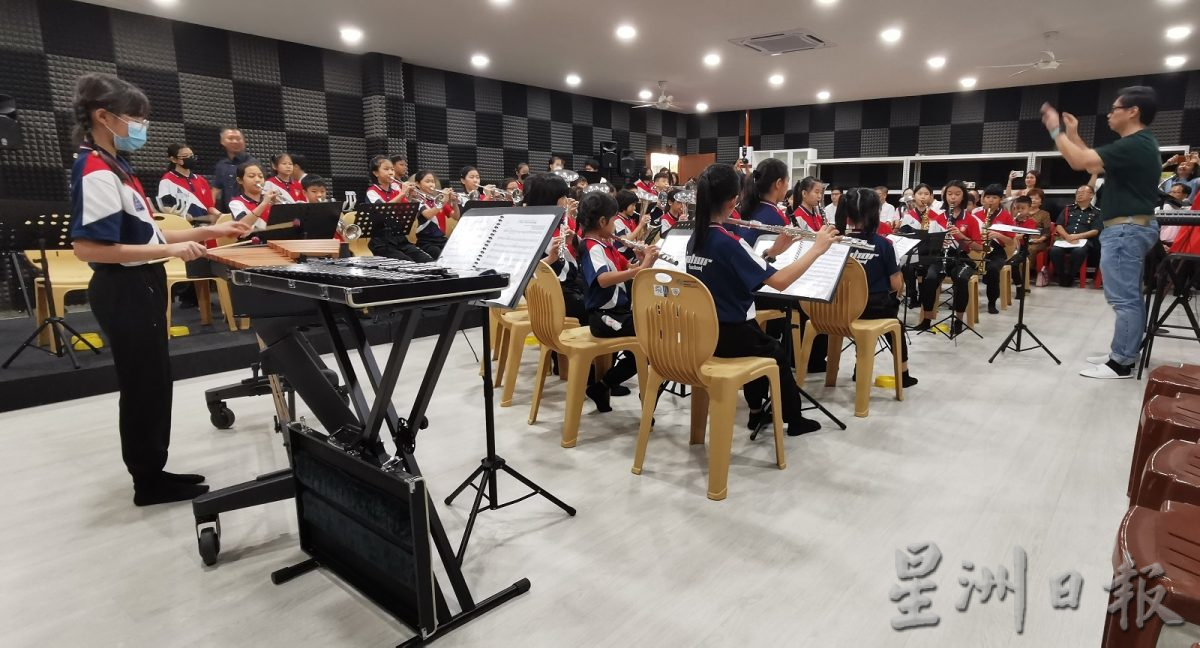 柔:义演筹136万远超目标 育民一校因你幸福满满