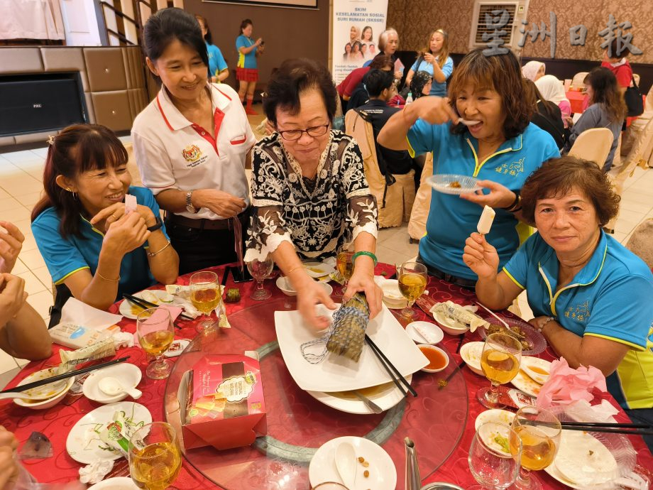 柔:古来国州议员端午活动 张念群促速提呈拨款申请