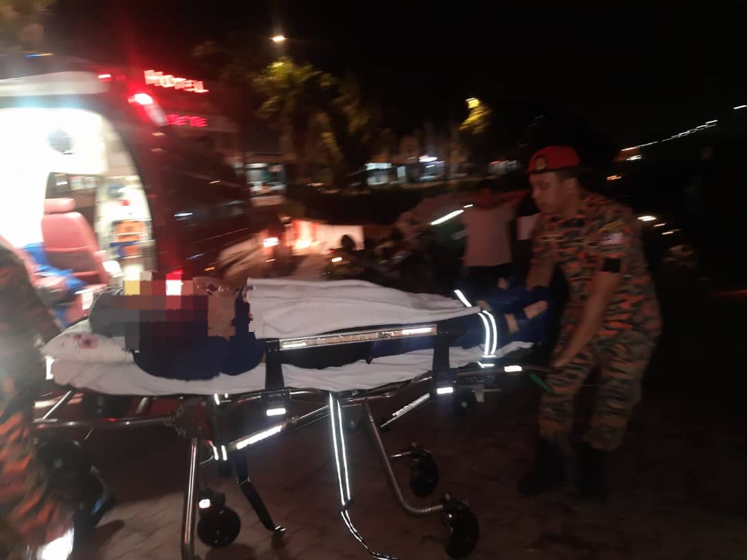 柔:巴西古当车祸 2女子受困