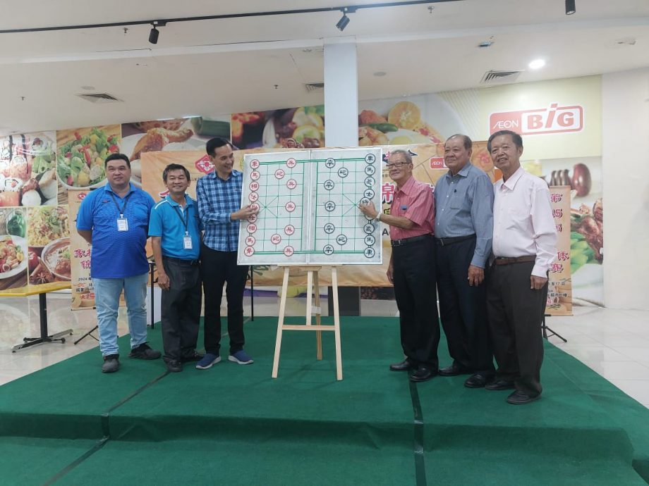 柔:显刊:新闻:第35届全国象棋团体锦标赛 50棋手齐聚居銮一战高低
