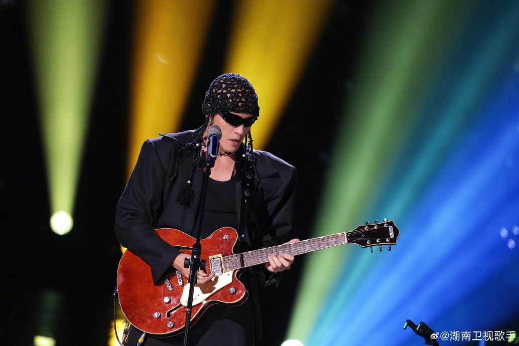 歌手2024|那英唱《搁浅》开口走音 网嘲:真的搁浅了