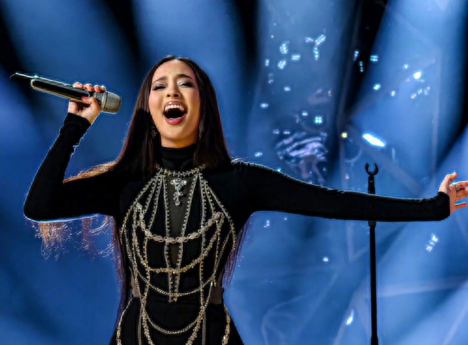 歌手2024|那英唱《搁浅》开口走音 网嘲:真的搁浅了